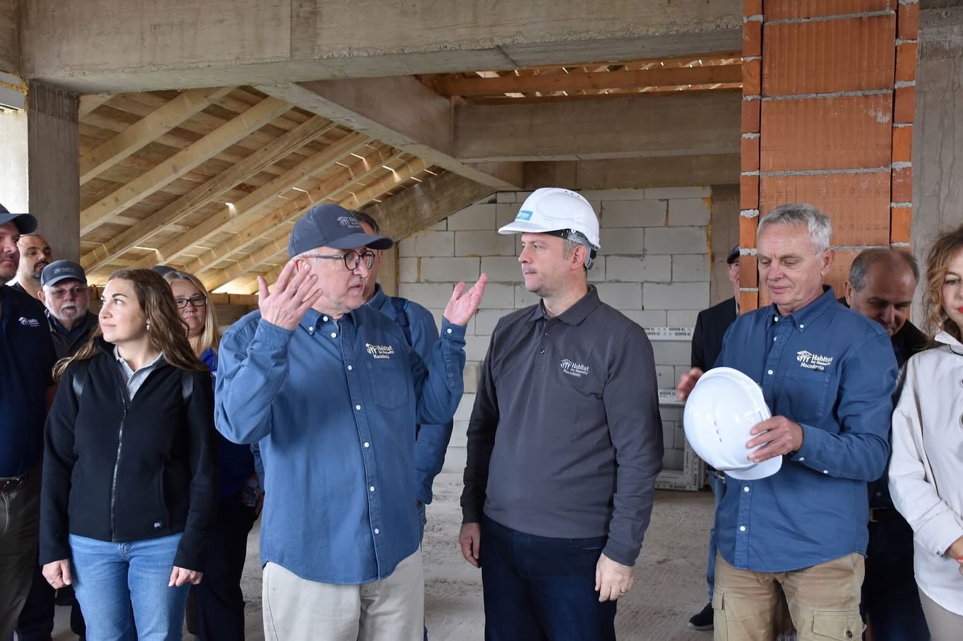 „ХАБИТАТ МАКЕДОНИЈА“ СО ВОЛОНТЕРСКИ ДЕН ЗА ИЗГРАДБА НА СОЦИЈАЛНА ЗГРАДА ВО ВЕЛЕС ОДБЕЛЕЖА 20 ГОДИНИ ПОСТОЕЊЕ