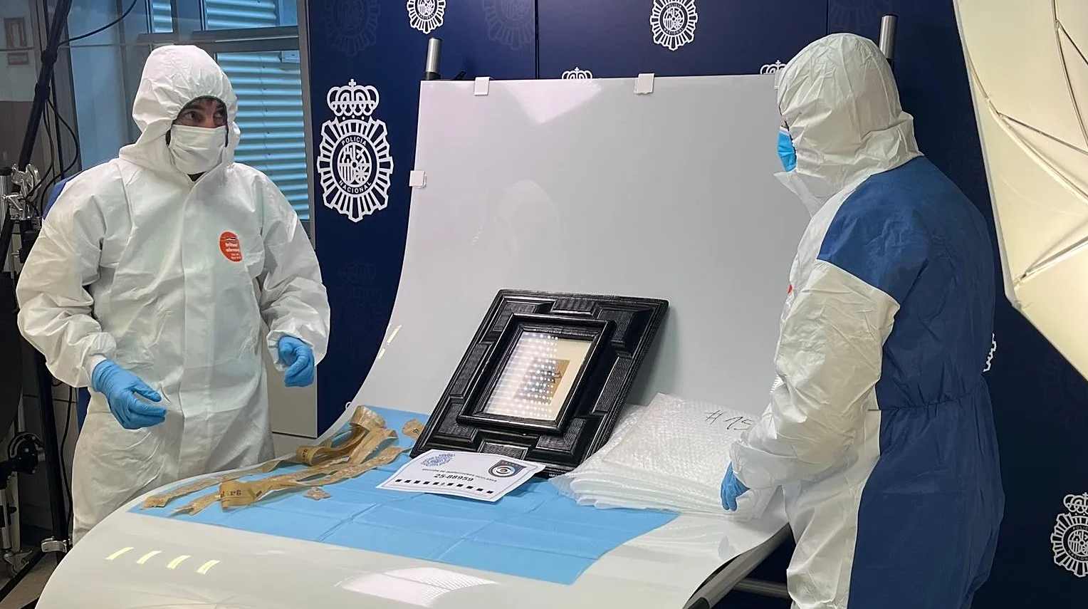 СЛИКА ОД ПИКАСО ПРИЈАВЕНА ЗА ИСЧЕЗНАТА НА ПАТ ЗА ИЗЛОЖБА, А ПОЛИЦИЈАТА ЈА НАЈДЕ ВО ДЕПО ОТИ НЕ БИЛА НИ ТОВАРЕНА СЛИКА ОД ПИКАСО ПРИЈАВЕНА ЗА ИСЧЕЗНАТА НА ПАТ ЗА ИЗЛОЖБА, А ПОЛИЦИЈАТА ЈА НАЈДЕ ВО ДЕПО ОТИ НЕ БИЛА НИ ТОВАРЕНА