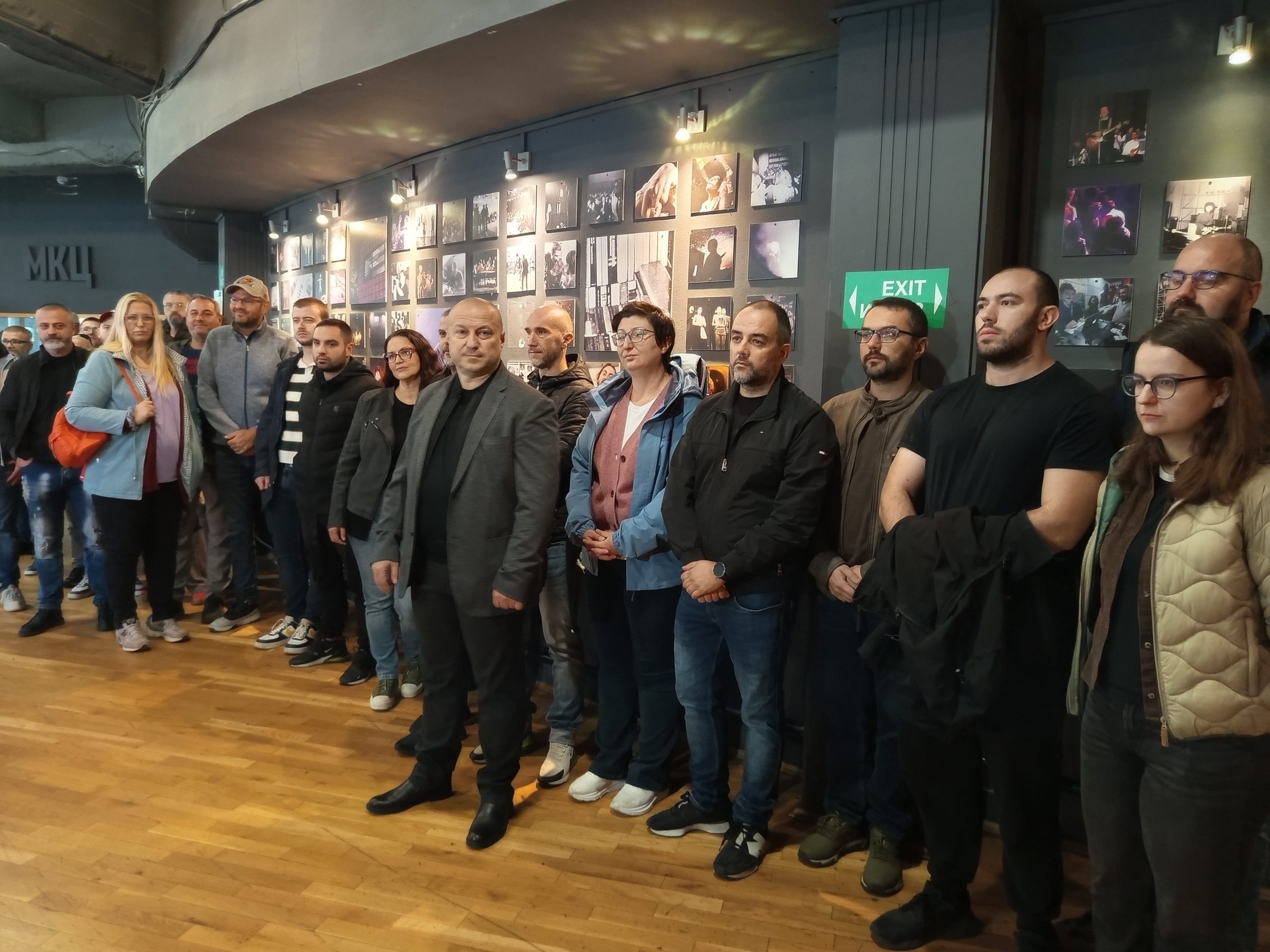 СИНДИКАТОТ НА КОНТРОЛОРИТЕ НА ЛЕТАЊЕ ЌЕ БАРА НА БЕЗБЕДНОСНИТЕ КАМЕРИ ДАЛИ СУДИЈКАТА ШТО ИМ ГО ЗАБРАНИ ШТРАЈКОТ ЗА 20 ОКТОМВРИ ВООПШТО ИМ ПРАТИЛА ПОКАНА ЗА СУД СИНДИКАТОТ НА КОНТРОЛОРИТЕ НА ЛЕТАЊЕ ЌЕ БАРА НА БЕЗБЕДНОСНИТЕ КАМЕРИ ДАЛИ СУДИЈКАТА ШТО ИМ ГО ЗАБРАНИ ШТРАЈКОТ ЗА 20 ОКТОМВРИ ВООПШТО ИМ ПРАТИЛА ПОКАНА ЗА СУД
