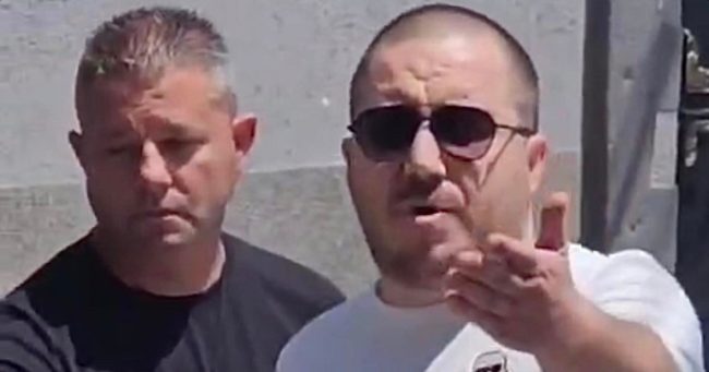 ВТОРИОТ НАПАЃАЧ НА ДАНЕЛА АРСОВСКА ОСУДЕН УСЛОВНО ОТКАКО СИ ЈА ПРИЗНА ВИНАТА, ТАА МУ ПРОСТИ И СЕ ОТКАЖА ОД ПАРНИЦА ЗА ОТШТЕТА