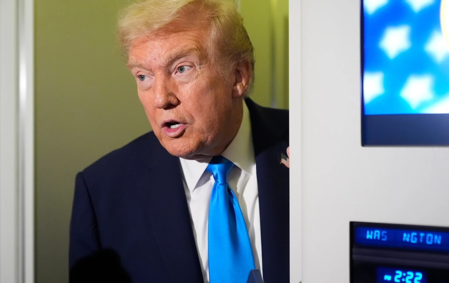 ТРАМП ОЧЕКУВА ДА СКЛУЧИ СЕОПФАТЕН ДОГОВОР СО КИНА НА АЗИСКАТА ТУРНЕЈА И ГО ПОВИКА КИМ ЏОНГ УН ДА СЕ СРЕТНАТ ТРАМП ОЧЕКУВА ДА СКЛУЧИ СЕОПФАТЕН ДОГОВОР СО КИНА НА АЗИСКАТА ТУРНЕЈА И ГО ПОВИКА КИМ ЏОНГ УН ДА СЕ СРЕТНАТ