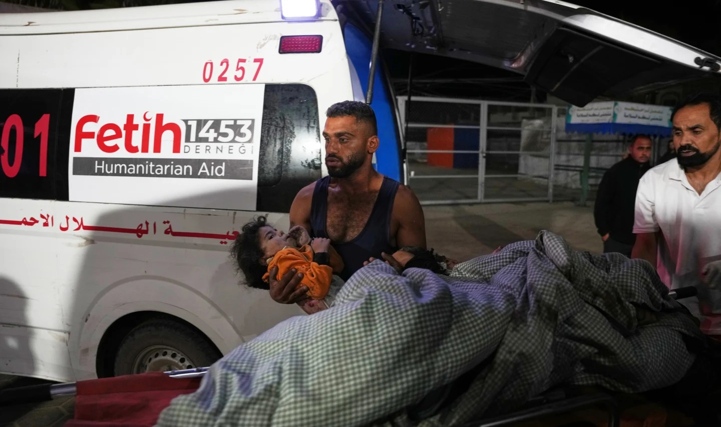 ПРИМИРЈЕТО НЕ Е ЗАГРОЗЕНО, КАЖА ТРАМП ПО ИЗРАЕЛСКИТЕ НАПАДИ ВРЗ ГАЗА ПОРАДИ УБИСТВОТО НА ВОЈНИК ПРИМИРЈЕТО НЕ Е ЗАГРОЗЕНО, КАЖА ТРАМП ПО ИЗРАЕЛСКИТЕ НАПАДИ ВРЗ ГАЗА ПОРАДИ УБИСТВОТО НА ВОЈНИК