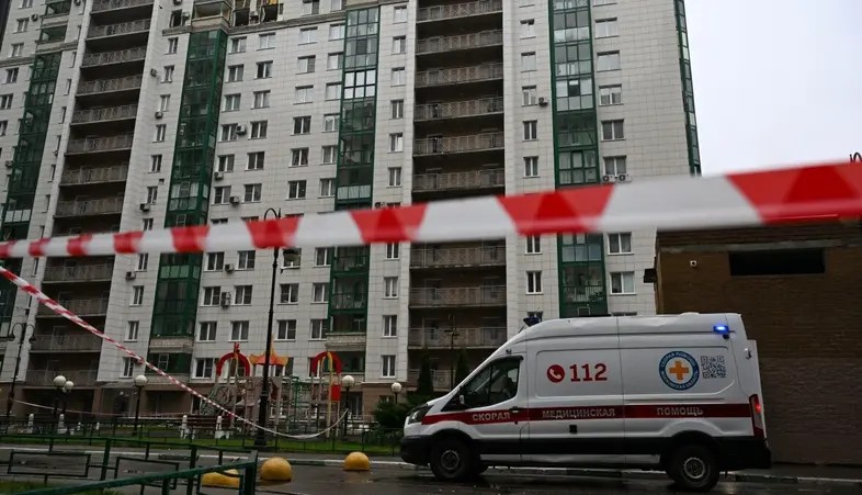 УКРАИНА ЈА НАПАДНА МОСКВА СО ДЕСЕТИЦИ ДРОНОВИ, ВЛАСТИТЕ ВЕЛАТ НЕМА ШТЕТИ УКРАИНА ЈА НАПАДНА МОСКВА СО ДЕСЕТИЦИ ДРОНОВИ, ВЛАСТИТЕ ВЕЛАТ НЕМА ШТЕТИ