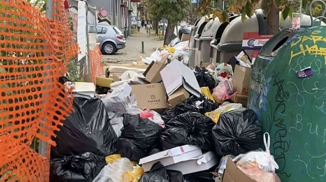 РАСИПАНИ СЕ КАМИОНИТЕ НА СКОПСКА „КОМУНАЛНА ХИГИЕНА“, НЕМА НИ РЕЗЕРВНИ ДЕЛОВИ, КАЖА СИНДИКАТОТ И НАЈАВИ КРИВИЧНИ ПРИЈАВИ ЗА РАКОВОДСТВОТО