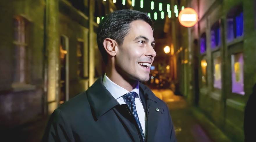 ЦЕНТРИСТИЧКИТЕ ЛИБЕРАЛИ ИЗНЕНАДУВАЧКИ ВОДАТ ВО ИЗЛЕЗНИТЕ АНКЕТИ ПО ИЗБОРИТЕ ВО ХОЛАНДИЈА ЦЕНТРИСТИЧКИТЕ ЛИБЕРАЛИ ИЗНЕНАДУВАЧКИ ВОДАТ ВО ИЗЛЕЗНИТЕ АНКЕТИ ПО ИЗБОРИТЕ ВО ХОЛАНДИЈА