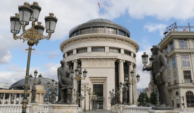 ДВАЈЦА МАКЕДОНСКИ ДРЖАВЈАНИ СЕ ВО 48-ЧАСОВЕН ПРИТВОР ВО ВРСКА СО ПЕТТЕ ТОНИ МАРИХУАНА ФАТЕНИ ВО СРБИЈА, ДРОГАТА СЕПАК ВЛЕГЛА ОД МАКЕДОНИЈА