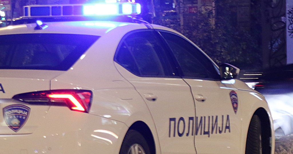 ФАТЕНИ ДВАЈЦА ДИЛЕРИ НА КОКАИН ОТИ ВОЗЕЛЕ ЦИК-ЦАК НА АВТОПАТОТ ТЕТОВО-ГОСТИВАР