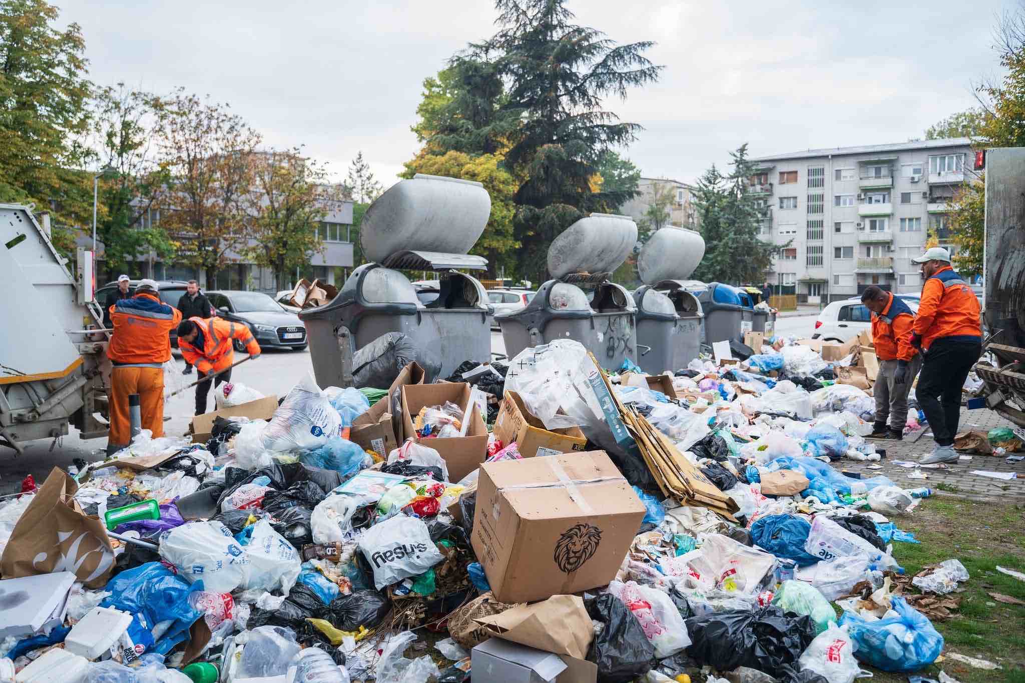 ЗА ЃУБРЕТО ВО СКОПЈЕ МВР ТРЕБА ДА ВЛЕЗЕ КАЈ ТРАЈКО СЛАВЕСКИ ОТИ НЕ ГО РАЗРЕШИ УПРАВНИОТ ОДБОР НА „КОМУНАЛНА ХИГИЕНА‘ СО КАДРИ ОД ВМРО-ДПМНЕ, ВЕЛИ АРСОВСКА