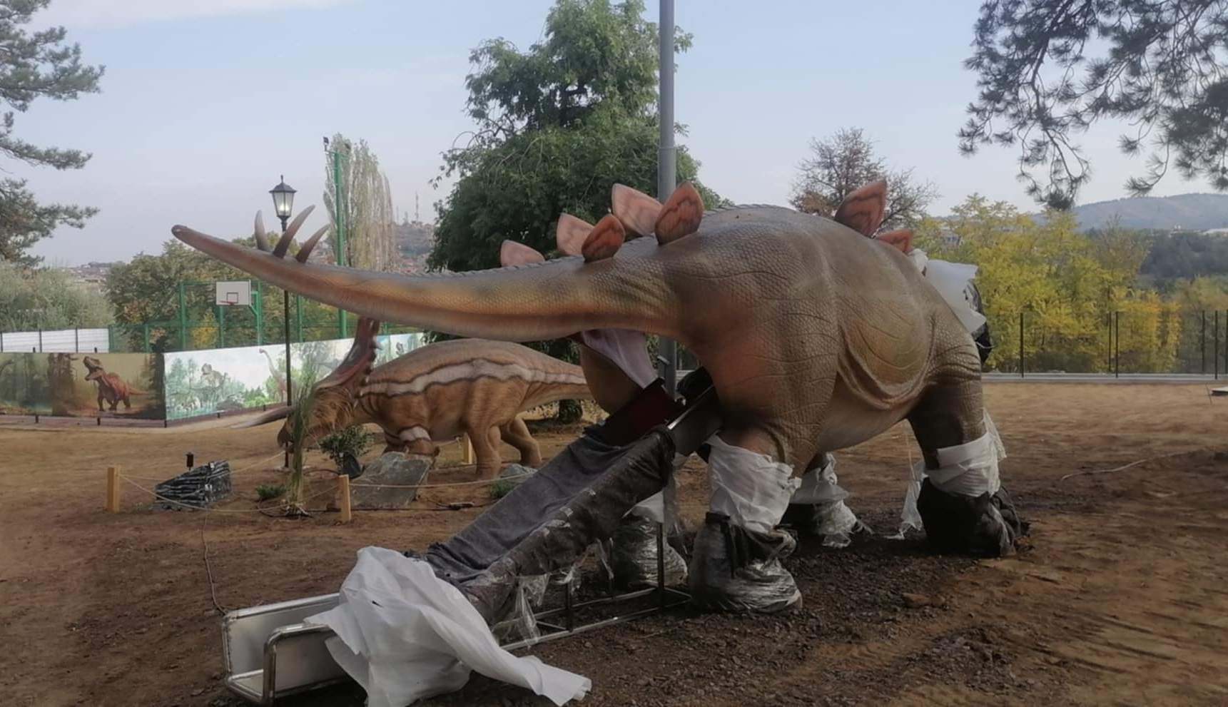 ЕДЕН МЕСЕЦ ПО ОТВОРАЊЕТО ШТИПСКИОТ ДИНО ПАРК ОД 500.000 ЕВРА СЕ ДАВА ПОД ЗАКУП ЗА 4.000 ЕВРА МЕСЕЧНО