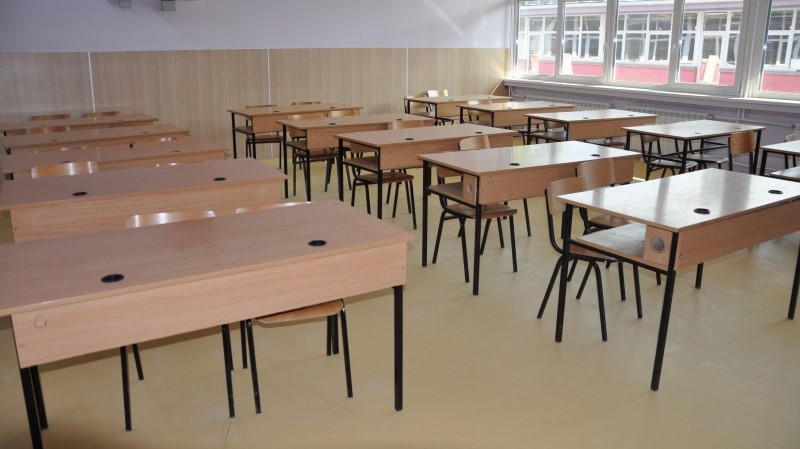 УЧЕНИЦИ ВО СКОПСКОТО УЧИЛИШТЕ „ДИМО ХАЏИ ДИМОВ“ СЕ ПОЖАЛИЛЕ НА ТРУЕЊЕ, ЗАТВОРЕНА Е КУЈНАТА