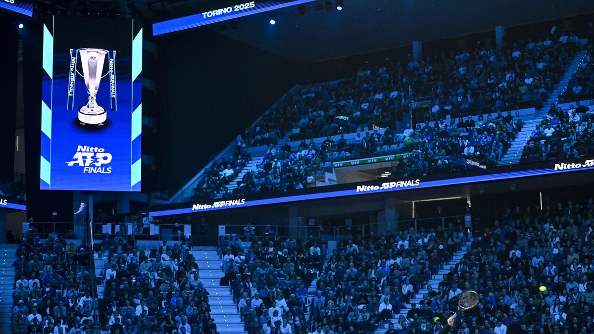 ДВАЈЦА ГЛЕДАЧИ ПОЧИНАА НА ВТОРИОТ ДЕН НА АТП ФИНАЛЕТО ВО ТОРИНО