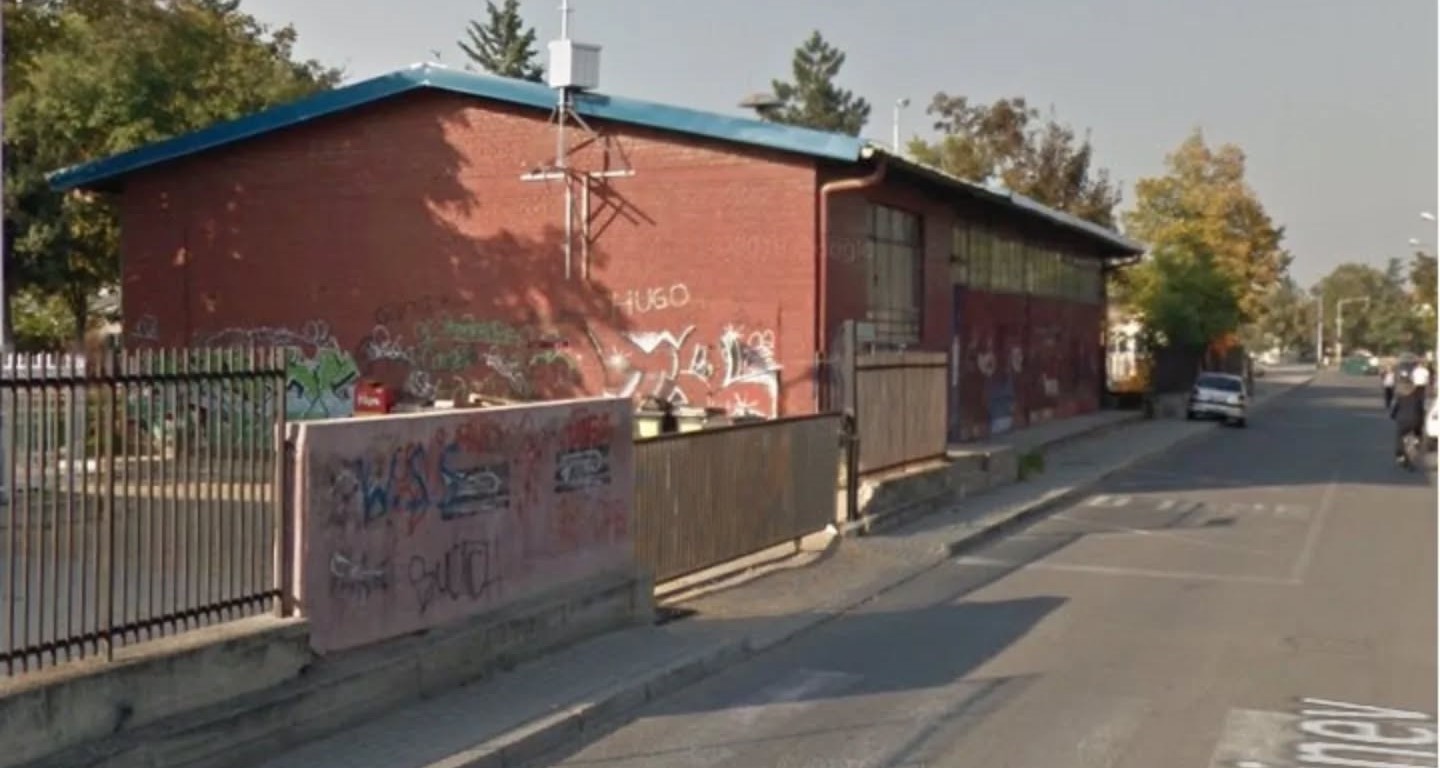 ИСПРАВНА Е ВОДАТА ВО „ДИМО ХАЏИ ДИМОВ“, ВЕЛИ „ВОДОВОД“ ЗА ШКОЛОТО КАДЕ СЕ ЗАТРУЈА 40 ДЕЦА