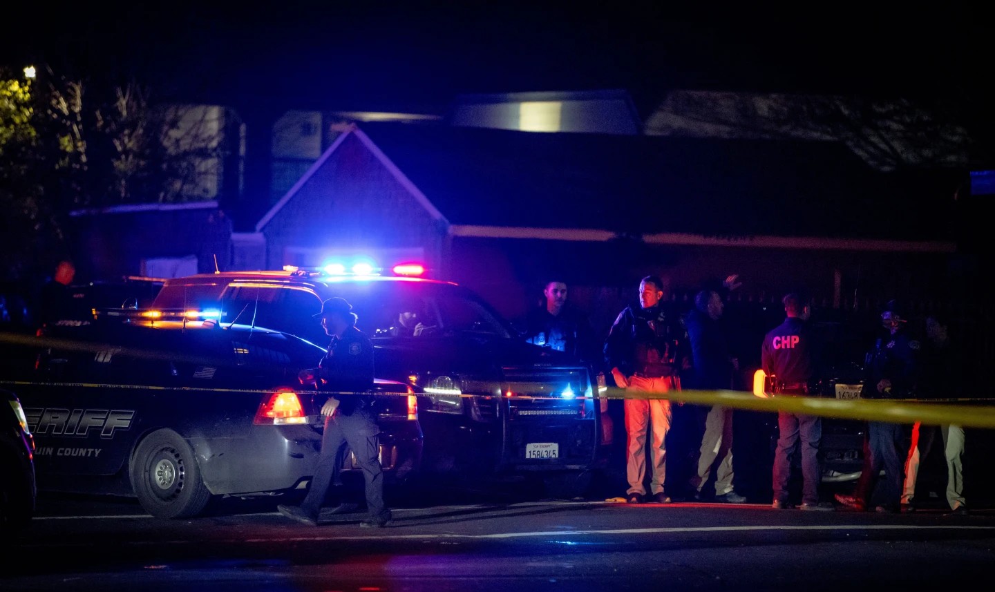 НАЈМАЛКУ ЧЕТВОРИЦА УБИЕНИ ВО ПУКАЊЕ НА ДЕТСКА РОДЕНДЕНСКА ЗАБАВА ВО КАЛИФОРНИЈА НАЈМАЛКУ ЧЕТВОРИЦА УБИЕНИ ВО ПУКАЊЕ НА ДЕТСКА РОДЕНДЕНСКА ЗАБАВА ВО КАЛИФОРНИЈА