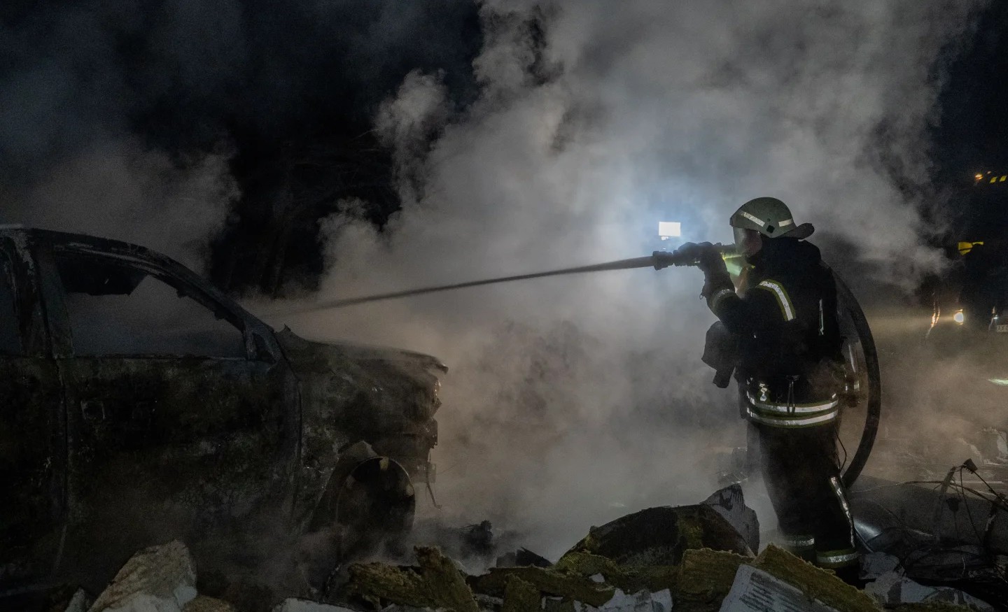 НЕМА КРАЕН РОК ЗА ПОТПИШУВАЊЕ МИРОВЕН ДОГОВОР ЗА УКРАИНА, КАЖА ТРАМП И ПОТВРДИ ДЕКА НЕГОВИОТ ПЛАН Е ИЗМЕНЕТ