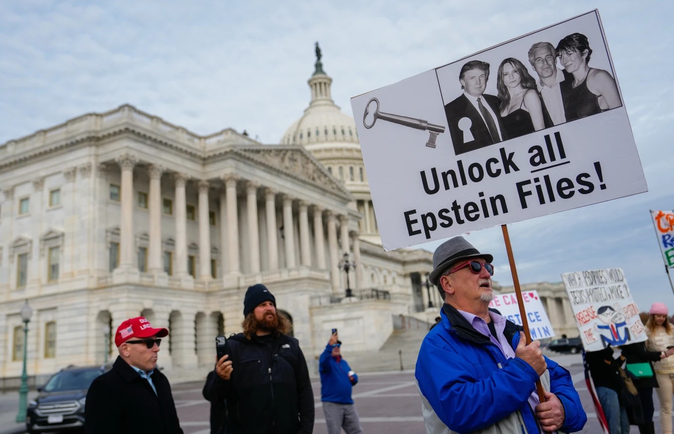 ПРЕТСТАВНИЧКИОТ ДОМ РЕЧИСИ ЕДНОГЛАСНО ГЛАСАШЕ ДА СЕ ОБЈАВАТ СИТЕ ДОСИЕЈА ЗА ПЕДОФИЛОТ ЕПСТАЈН