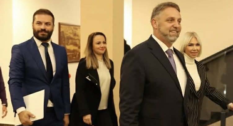 УМЕТНИЧКИОТ ДИРЕКТОР НА ОПЕРАТА ХРИСТО САРАКИНОВ Е НОВ ПРЕТСЕДАТЕЛ НА СОВЕТОТ НА ОПШТИНА КАРПОШ, РЕЧЕ ЌЕ СЕ ПОВЛЕЧЕ ОД ДИРЕКТОРСКАТА ФУНКЦИЈА