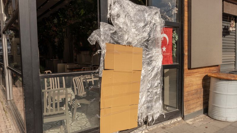 ГЕРМАНКА И НЕЈЗИНИТЕ И ДВЕ ДЕЦА ПОЧИНАА ОД ТРУЕЊЕ ВО ИСТАНБУЛ, В БОЛНИЦА СЕ УШТЕ ТРОЈЦА ТУРИСТИ ГЕРМАНКА И НЕЈЗИНИТЕ И ДВЕ ДЕЦА ПОЧИНАА ОД ТРУЕЊЕ ВО ИСТАНБУЛ, В БОЛНИЦА СЕ УШТЕ ТРОЈЦА ТУРИСТИ