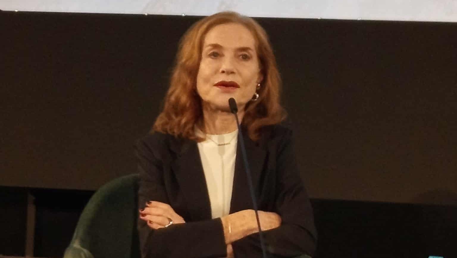 СЕКОГАШ БАРАМ И НАОЃАМ УЛОГИ ВО КОИ ЖЕНИТЕ СЕ ВО ЦЕНТАРОТ НА ВНИМАНИЕТО, НЕ СЕ СКРИЕНИ ЗАД МАЖ, РЕЧЕ ИЗАБЕЛ ИПЕР ВО СОЛУН СЕКОГАШ БАРАМ И НАОЃАМ УЛОГИ ВО КОИ ЖЕНИТЕ СЕ ВО ЦЕНТАРОТ НА ВНИМАНИЕТО, НЕ СЕ СКРИЕНИ ЗАД МАЖ, РЕЧЕ ИЗАБЕЛ ИПЕР ВО СОЛУН