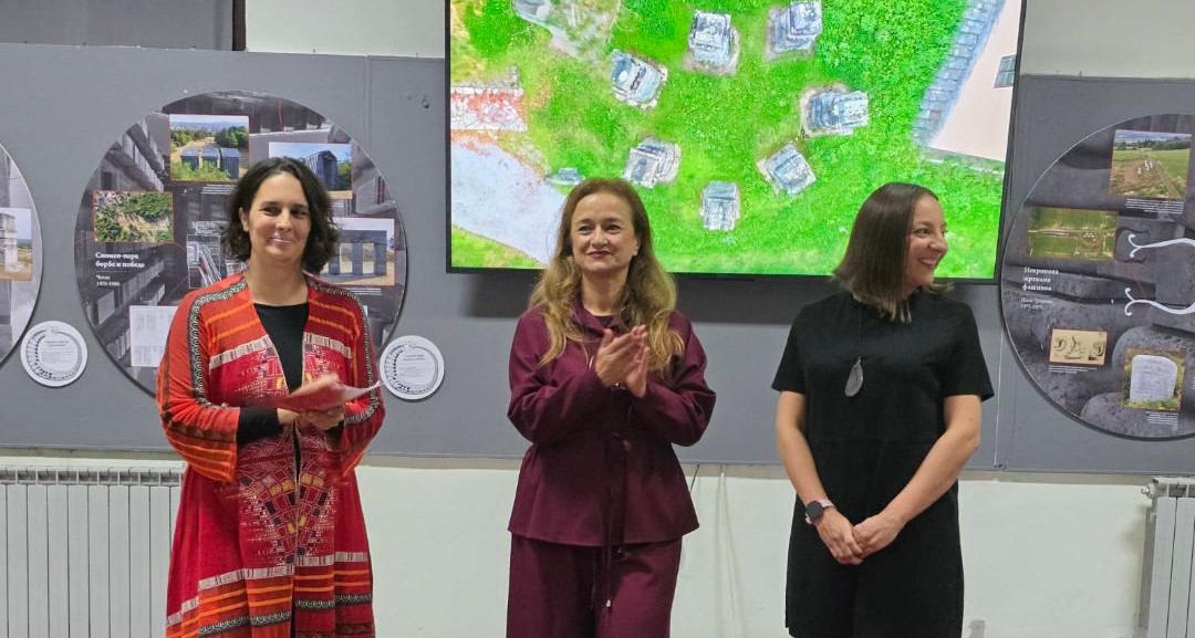 ЕДЕН ОД НАЈГОЛЕМИТЕ АРХИТЕКТИ ВО ЈУГОСЛАВИЈА БИЛ ИНСПИРИРАН ОД СЛОБОДОЉУБИВОСТА НА МАКЕДОНЦИТЕ, РЕЧЕ КУРАТОРКАТА НА ИЗЛОЖБАТА ЗА БОГДАН БОГДАНОВИЌ ВО БИТОЛА