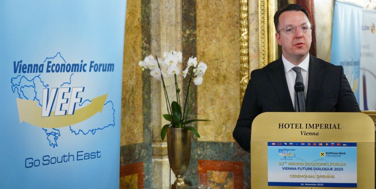 АКО НЕМА ПРОШИРУВАЊЕ НА ЕУ, ДА ВИДИМЕ ШТО ЌЕ БИДЕ СО ЗАПАДЕН БАЛКАН, РЕЧЕ ВИЦЕПРЕМИЕРОТ НИКОЛОСКИ НА ВИЕНСКИОТ ЕКОНОМСКИ ФОРУМ АКО НЕМА ПРОШИРУВАЊЕ НА ЕУ, ДА ВИДИМЕ ШТО ЌЕ БИДЕ СО ЗАПАДЕН БАЛКАН, РЕЧЕ ВИЦЕПРЕМИЕРОТ НИКОЛОСКИ НА ВИЕНСКИОТ ЕКОНОМСКИ ФОРУМ