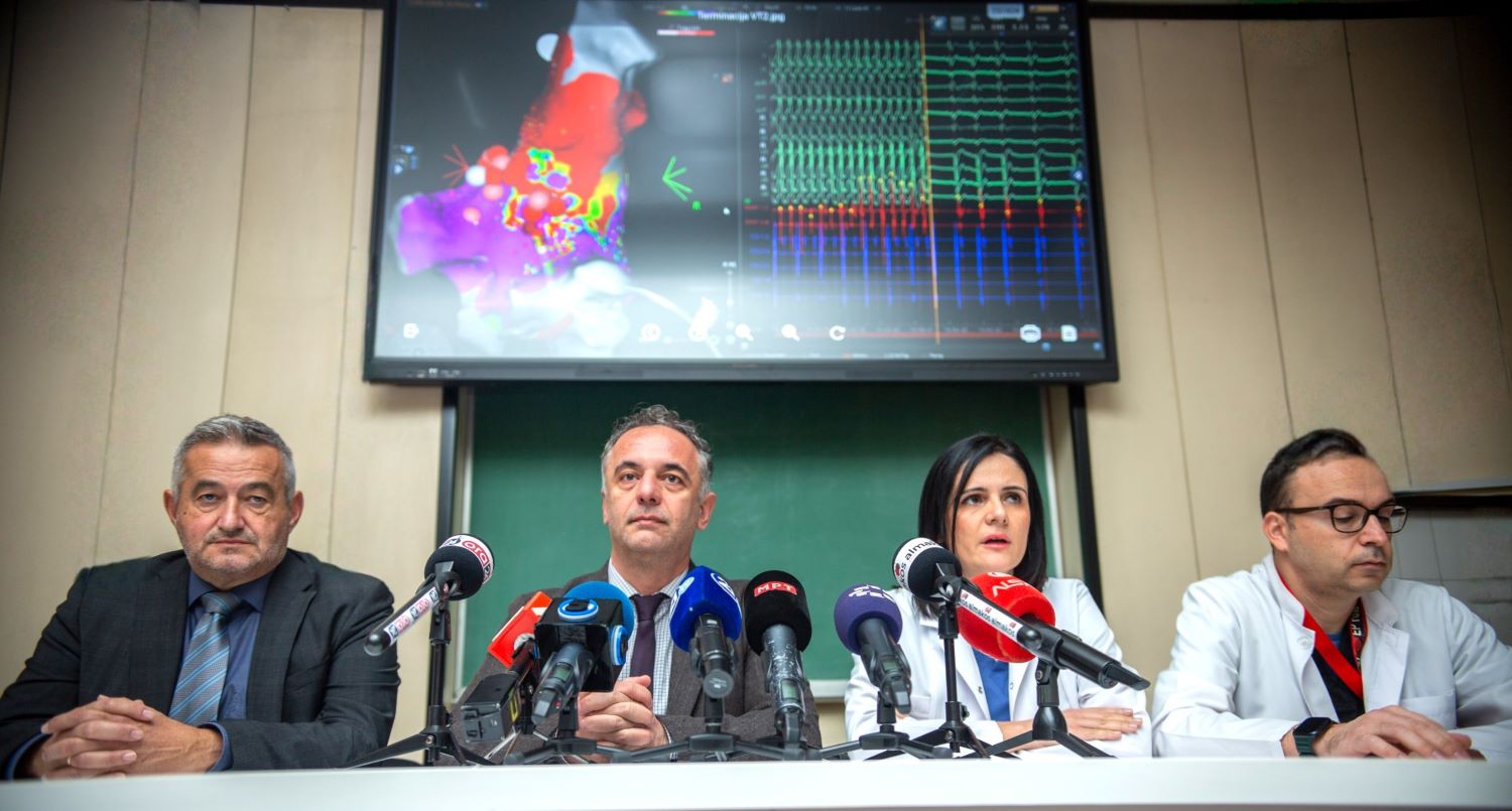 НА КАРДИОЛОГИЈА ВОВЕДЕНА НОВА ПРОЦЕДУРА, ПАЦИЕНТИТЕ СО СЛОЖЕНИ СРЦЕВИ АРИТМИИ ВЕЌЕ НЕМА ДА СЕ ПРЕПРАЌААТ ВО СТРАНСТВО, РЕЧЕ АЛИУ НА КАРДИОЛОГИЈА ВОВЕДЕНА НОВА ПРОЦЕДУРА, ПАЦИЕНТИТЕ СО СЛОЖЕНИ СРЦЕВИ АРИТМИИ ВЕЌЕ НЕМА ДА СЕ ПРЕПРАЌААТ ВО СТРАНСТВО, РЕЧЕ АЛИУ