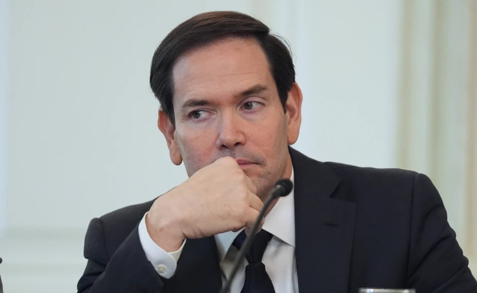 ДЕБЕЛИНАТА И РАЗНИ БОЛЕСТИ ЌЕ МОЖАТ ДА БИДАТ ПРИЧИНИ ЗА ОДБИВАЊЕ ЗА АМЕРИКАНСКА ВИЗА, СПОРЕД УПАТСТВОТО НА РУБИО