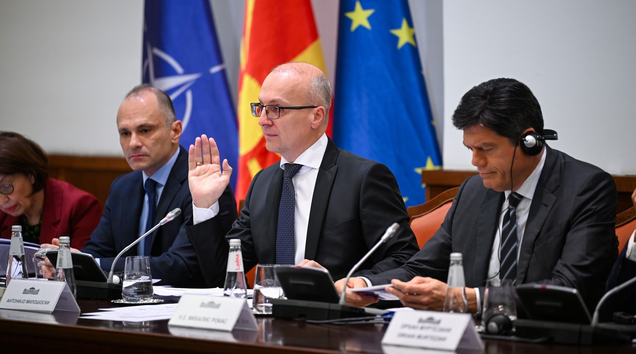 ВЛАДАТА НЕМА ВОЛЈА ДА ПОДОЛЖИ ПО ЕВРОПСКИОТ ПАТ И РИЗИКУВА НОВИ УСЛОВИ ЗА ОТВОРАЊЕ НА ПРЕГОВОРИТЕ, РЕЧЕ ФИЛИПЧЕ НА СОБРАНИСКАТА РАСПРАВА ЗА ИЗВЕШТАЈОТ НА ЕУ ВЛАДАТА НЕМА ВОЛЈА ДА ПОДОЛЖИ ПО ЕВРОПСКИОТ ПАТ И РИЗИКУВА НОВИ УСЛОВИ ЗА ОТВОРАЊЕ НА ПРЕГОВОРИТЕ, РЕЧЕ ФИЛИПЧЕ НА СОБРАНИСКАТА РАСПРАВА ЗА ИЗВЕШТАЈОТ НА ЕУ