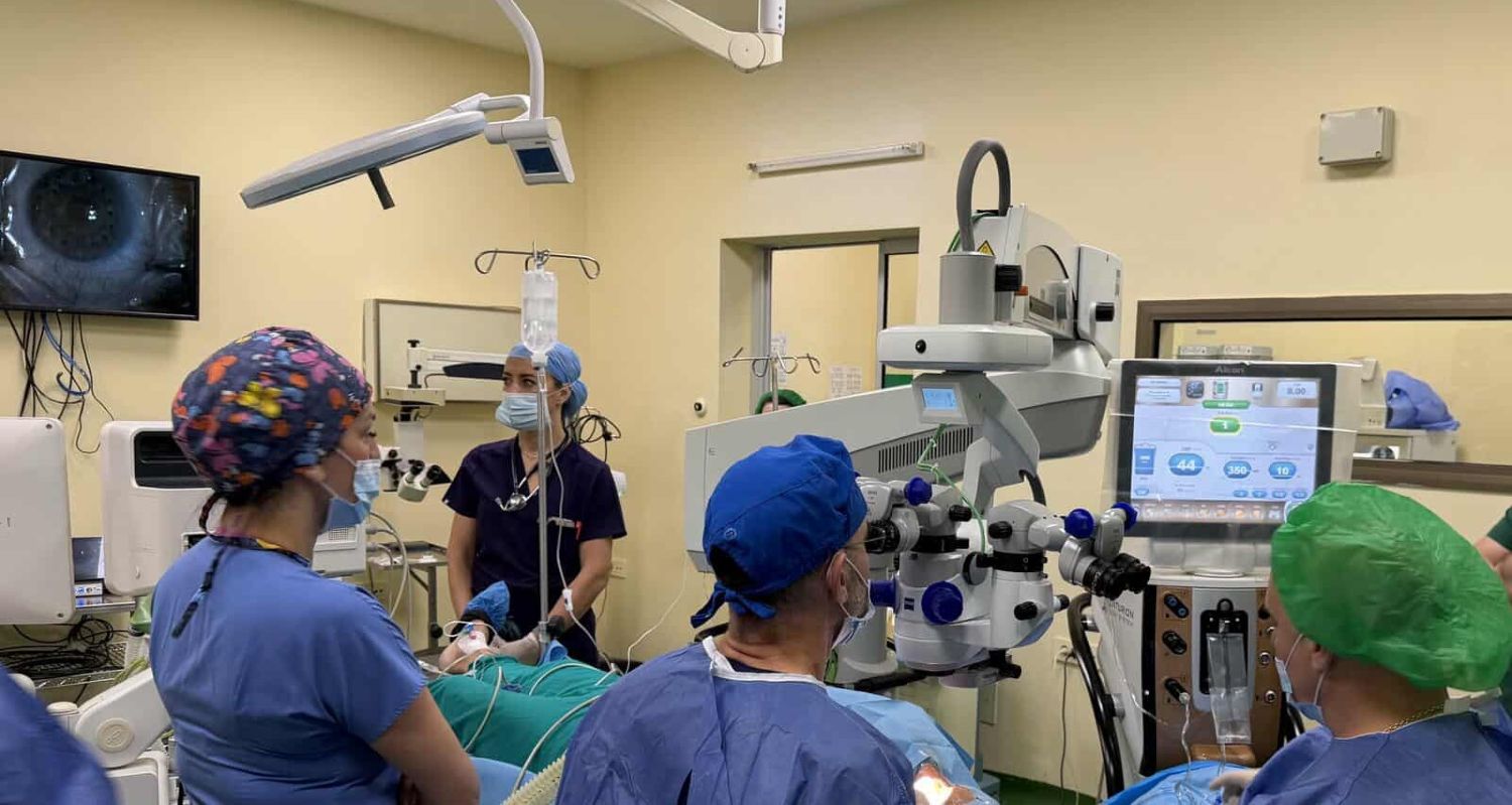 ЗА ПРВПАТ ПРЕСАДЕНА РОЖНИЦА ВО ЗЕМЈАВА ЗА ПРВПАТ ПРЕСАДЕНА РОЖНИЦА ВО ЗЕМЈАВА