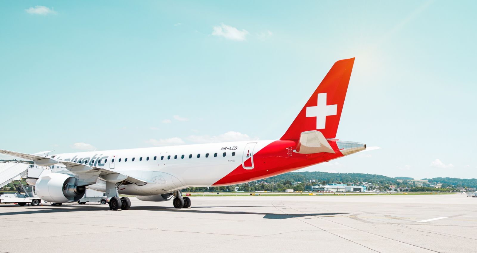 ЗА ВТОРИОТ КРУГ ОД ИЗБОРИТЕ, ВО ОХРИД И СКОПЈЕ СЛЕТАА 12 ЧАРТЕР АВИОНИ