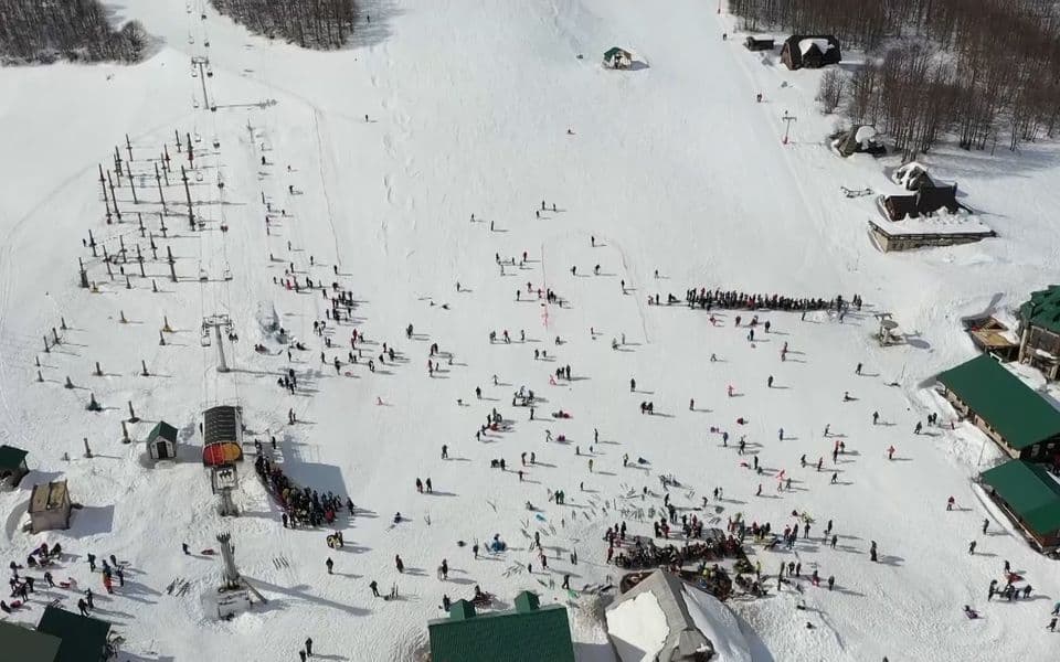 ГЕРМАНСКИ ТУРИСТИ ИСПАДНАА ОД ЖИЧНИЦА ВО ЦРНА ГОРА, ЕДЕН ЗАГИНА ГЕРМАНСКИ ТУРИСТИ ИСПАДНАА ОД ЖИЧНИЦА ВО ЦРНА ГОРА, ЕДЕН ЗАГИНА