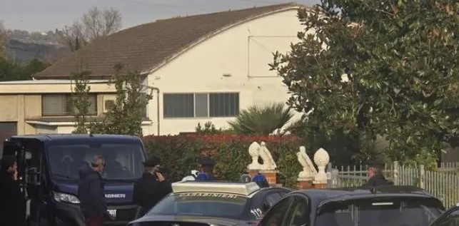 НА МАКЕДОНСКИОТ ДРЖАВЈАНИН КОЈ СИ ЈА УБИ СОПРУГАТА ВО АНКОНА МУ СЛЕДУВА ДОЖИВОТЕН ЗАТВОР, КАЗНА СО НОВИОТ ЗАКОН ЗА ФЕМИЦИД ВО ИТАЛИЈА НА МАКЕДОНСКИОТ ДРЖАВЈАНИН КОЈ СИ ЈА УБИ СОПРУГАТА ВО АНКОНА МУ СЛЕДУВА ДОЖИВОТЕН ЗАТВОР, КАЗНА СО НОВИОТ ЗАКОН ЗА ФЕМИЦИД ВО ИТАЛИЈА