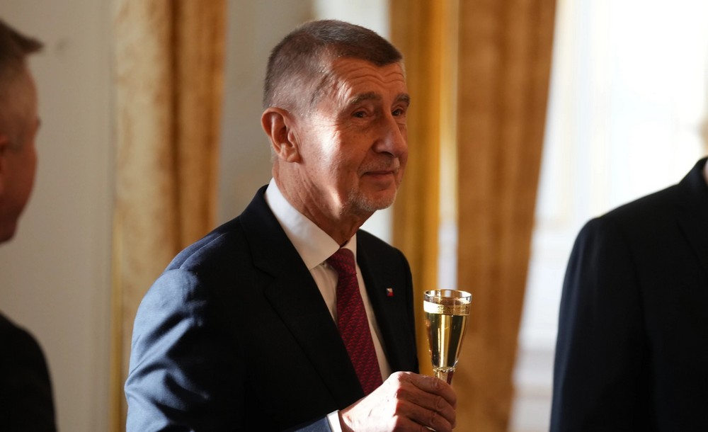 МИЛИЈАРДЕРОТ БАБИШ СТАНА НОВ ПРЕМИЕР НА ЧЕШКА, ВЕТИ ДЕКА ЌЕ ЈА УКИНЕ ВОЕНАТА ПОМОШ ЗА УКРАИНА МИЛИЈАРДЕРОТ БАБИШ СТАНА НОВ ПРЕМИЕР НА ЧЕШКА, ВЕТИ ДЕКА ЌЕ ЈА УКИНЕ ВОЕНАТА ПОМОШ ЗА УКРАИНА