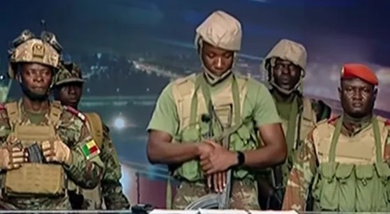 СПРЕЧЕН Е ОБИДОТ ЗА ДРЖАВЕН УДАР, КАЖА ВЛАДАТА НА БЕНИН СПРЕЧЕН Е ОБИДОТ ЗА ДРЖАВЕН УДАР, КАЖА ВЛАДАТА НА БЕНИН