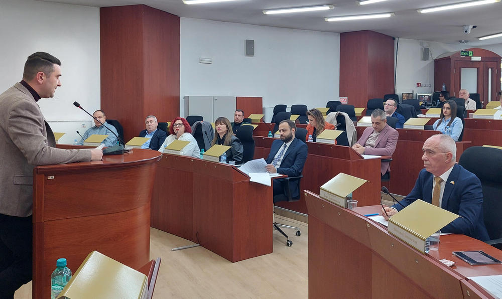 ВЛАДЕЈАЧКИТЕ ПАРТИИ ГО ОДБИЈА ПРЕДЛОГОТ ДА СЕ ПОБАРА ОД ВЛАДАТА ДА Ѝ ДАДЕ НА БИТОЛА 20 ЕЛЕКТРИЧНИ АВТОБУСИ