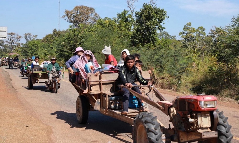 ТАЈЛАНД И КАМБОЏА ГИ ЗАСИЛУВААТ БОРБИТЕ ДОЛЖ СПОРНАТА ГРАНИЦА, ВЕЛАТ ДЕКА ЌЕ ГО БРАНАТ СВОЈОТ СУВЕРЕНИТЕТ