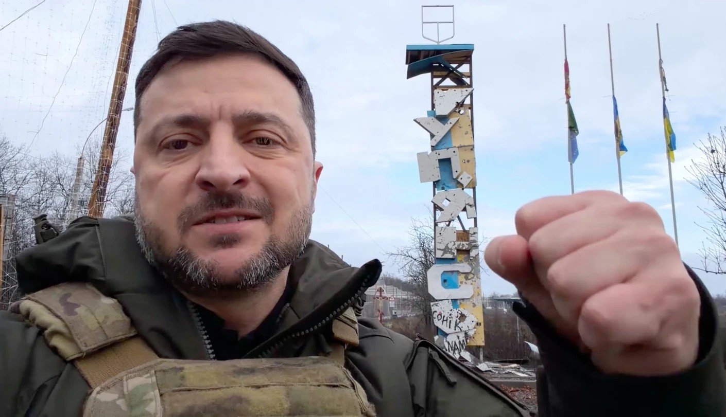 ЗЕЛЕНСКИ ГО ПОСЕТИ КУПЈАНСК ОТКАКО УКРАИНСКИТЕ СИЛИ ПОВРАТИЛЕ ДЕЛОВИ ОД ГРАДОТ ЗЕЛЕНСКИ ГО ПОСЕТИ КУПЈАНСК ОТКАКО УКРАИНСКИТЕ СИЛИ ПОВРАТИЛЕ ДЕЛОВИ ОД ГРАДОТ