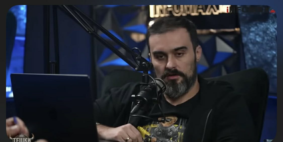 НАПАДНАТИ НОВИНАРИТЕ НА „ИНФОМАКС“, НАПАЃАЧОТ ЈА ИСКРШИЛ ВРАТАТА И НАСИЛНО ВЛЕГОЛ ЗА ВРЕМЕ НА ЕМИСИЈА ВО ЖИВО НАПАДНАТИ НОВИНАРИТЕ НА „ИНФОМАКС“, НАПАЃАЧОТ ЈА ИСКРШИЛ ВРАТАТА И НАСИЛНО ВЛЕГОЛ ЗА ВРЕМЕ НА ЕМИСИЈА ВО ЖИВО