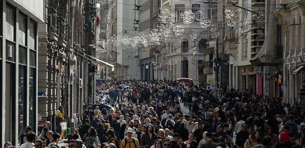 ТУРЦИЈА УПАСИ 115 ЧЛЕНОВИ НА ИСЛАМСКА ДРЖАВА, ПЛАНИРАЛЕ НАПАДИ ЗА ПРОСЛАВИТЕ НА БОЖИК И НОВА ГОДИНА