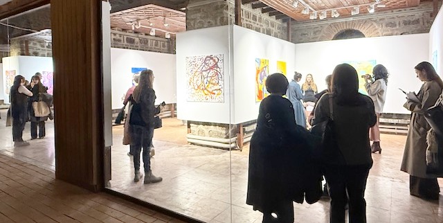 ЗА МЕНТАЛНОТО ЗДРАВЈЕ ТРЕБА ГЛАСНО ДА СЕ ГОВОРИ, ВЕЛИ ИЗЛОЖБАТА НА 14 МЛАДИ АВТОРИ ВО СКОПСКИ СУЛИ АН ЗА МЕНТАЛНОТО ЗДРАВЈЕ ТРЕБА ГЛАСНО ДА СЕ ГОВОРИ, ВЕЛИ ИЗЛОЖБАТА НА 14 МЛАДИ АВТОРИ ВО СКОПСКИ СУЛИ АН