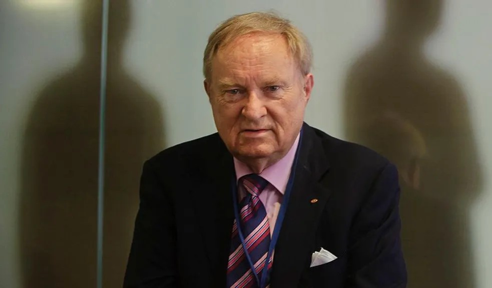 ЧОВЕКОТ КОЈ ГО ИЗМИСЛИ АСИСТИРАНОТО САМОУБИСТВО ПОЧИНА НА 92 ГОДИНИ СО АСИСТИРАНО САМОУБИСТВО