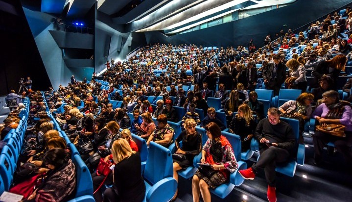 УШТЕ НЕКОЛКУ КУЛТУРНИ УСТАНОВИ ЌЕ ДОБИЈАТ ДЕЛЕГИРАН БУЏЕТ ЗА ГОДИШНИТЕ ПРОГРАМИ ОТИ 18 ГОДИНАВА РАБОТЕА ДОБРО, РЕЧЕ МИНИСТЕРОТ ЉУТКОВ