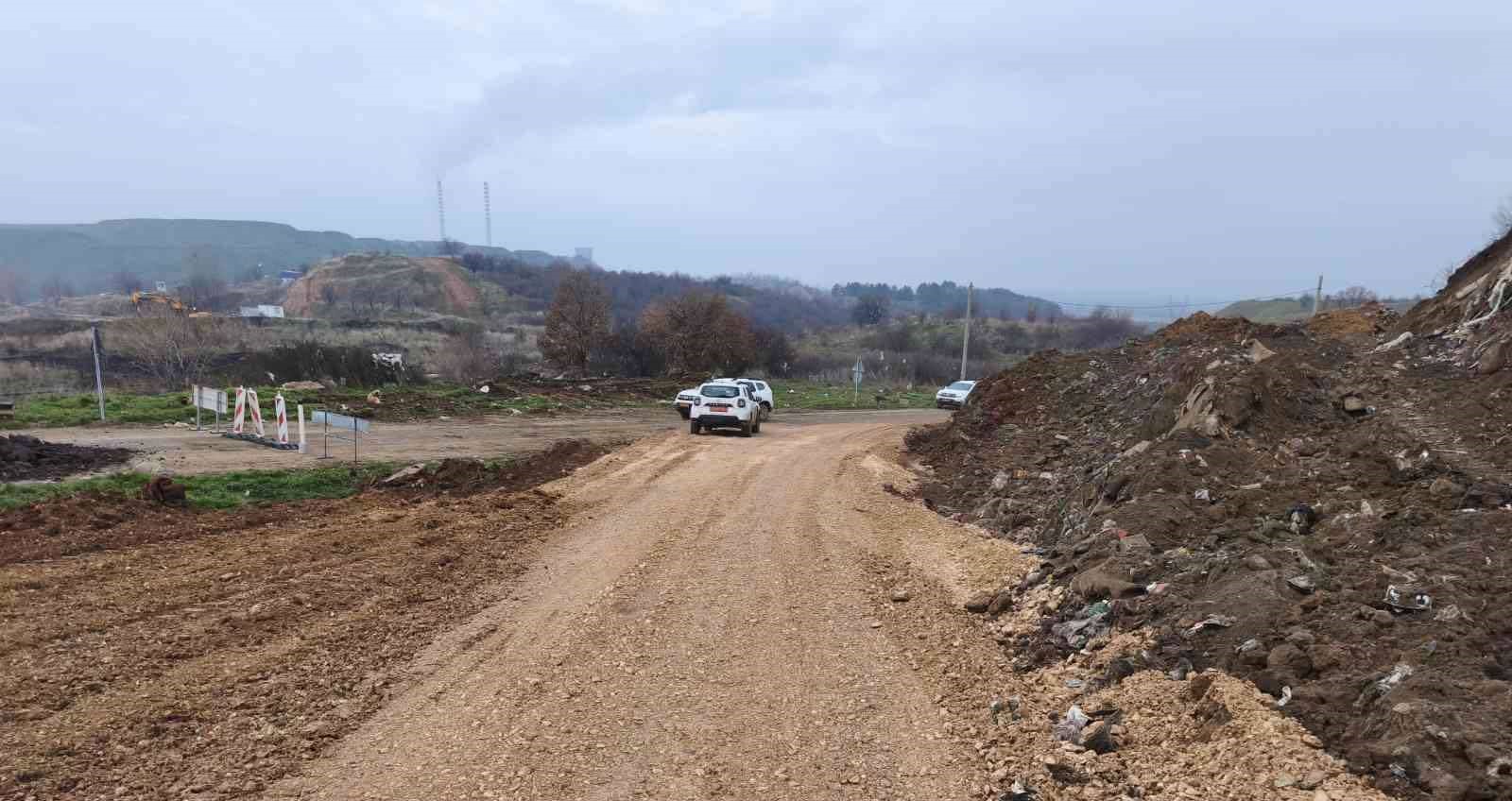 НАПРАВЕН АЛТЕРНАТИВЕН ПАТ ЗА ДА СЕ ЗАОБИКОЛИ СВЛЕЧИШТЕТО ВО НОВАЦИ И ДА СЕ СТИГНУВА ДО МАРИОВСКИТЕ СЕЛА 