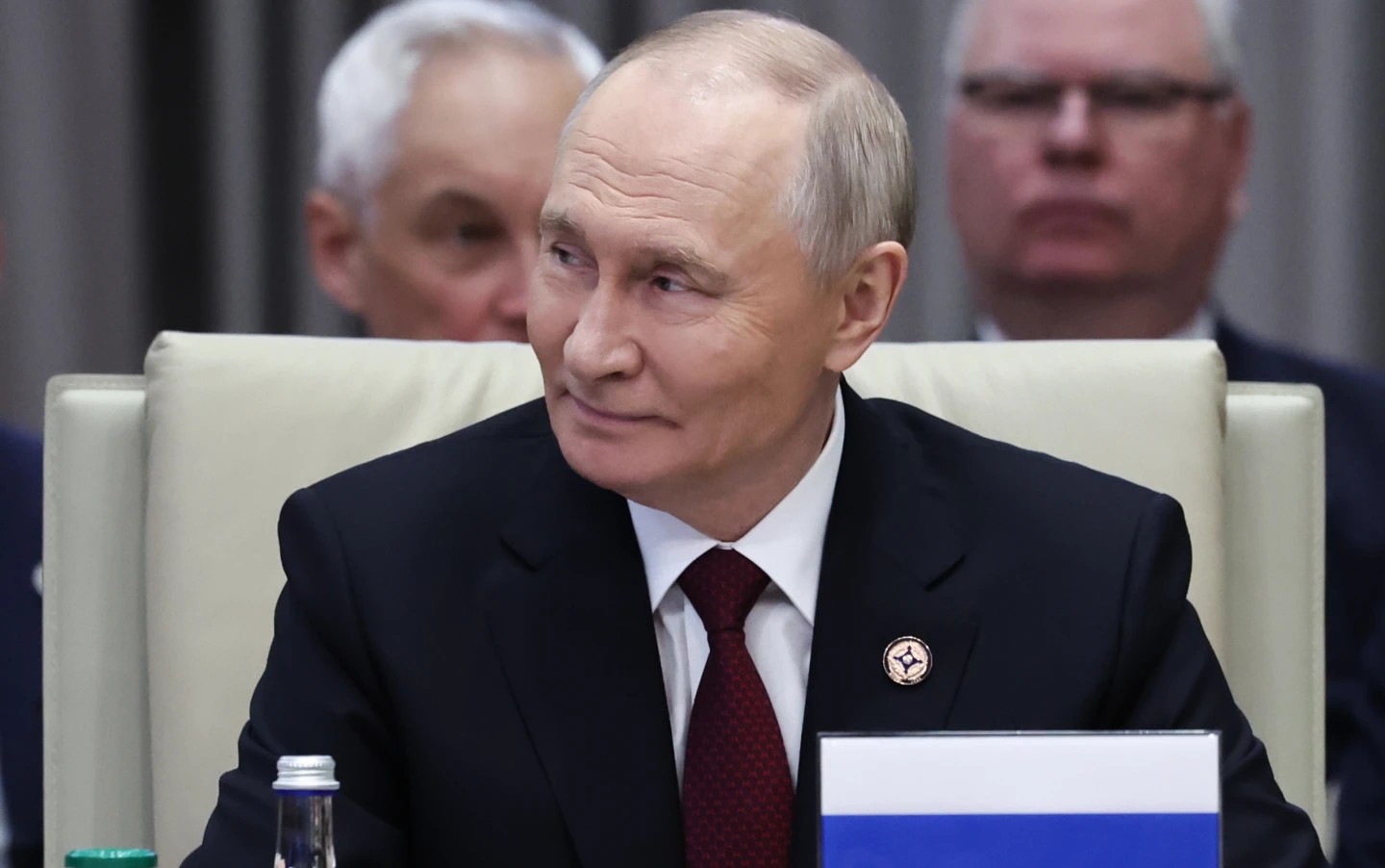 ЌЕ ГО ЗЕМЕМЕ ДОНБАС СО СИЛА АКО УКРАИНЦИТЕ НЕ СЕ ПОВЛЕЧАТ, КАЖА ПУТИН ЌЕ ГО ЗЕМЕМЕ ДОНБАС СО СИЛА АКО УКРАИНЦИТЕ НЕ СЕ ПОВЛЕЧАТ, КАЖА ПУТИН