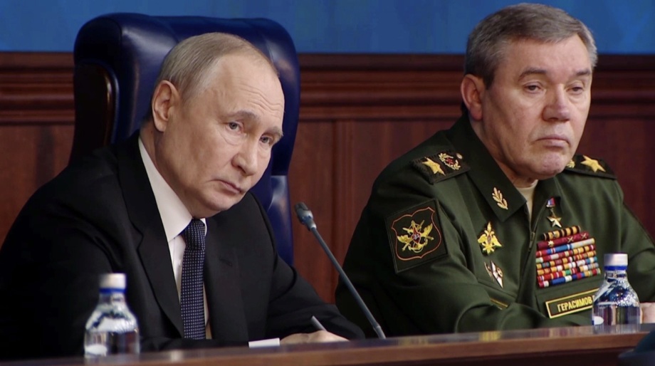 ЕВРОПСКИТЕ ЛИДЕРИ СЕ ПРАСИЊА КОИ САКАА ДА ПРОФИТИРААТ ОД КОЛАПСОТ НА РУСИЈА, КАЖА ПУТИН ЕВРОПСКИТЕ ЛИДЕРИ СЕ ПРАСИЊА КОИ САКАА ДА ПРОФИТИРААТ ОД КОЛАПСОТ НА РУСИЈА, КАЖА ПУТИН