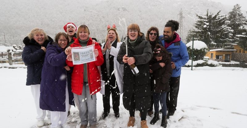 ЖИТЕЛИТЕ НА ШПАНСКО ГРАТЧЕ ДОБИЛЕ 35 МИЛИОНИ ЕВРА НА ЛОТО, НО ДОБИВКАТА СЕ НАМАЛИ ПОРАДИ ГРЕШКА ВО ПРОДАЖБАТА