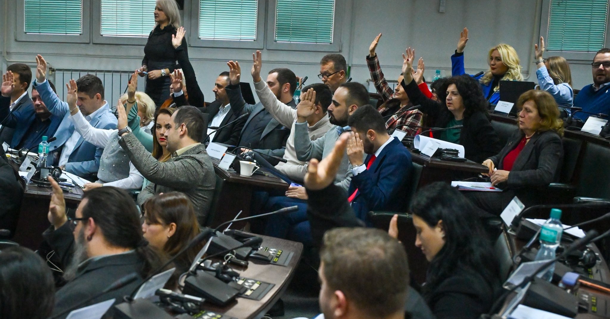 СОВЕТОТ НА ГРАД СКОПЈЕ ГО ЗАДОЛЖИ ЃОРЃИЕВСКИ ДА ПОБАРА ОД ВЛАДАТА ДИСЛОКАЦИЈА НА „УСЈЕ“