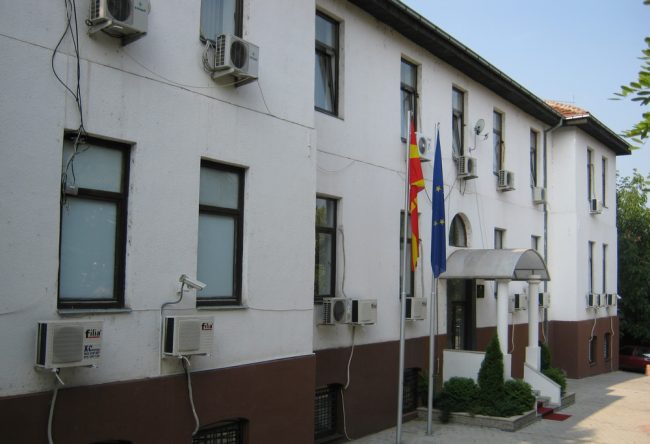 НА ХРВАТКАТА КОЈА ВО КАВАДАРЦИ СО НОЖ ВО ПИЈАНА СОСТОЈБА ГО ПРОБОДЕ СОПРУГОТ Ѝ Е ИЗРЕЧЕНА МЕРКА ЗАДОЛЖИТЕЛНО ПСИХИЈАТРИСКО ЛЕКУВАЊЕ