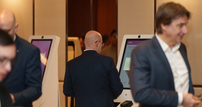 НАМЕСТО НА ШАЛТЕР, ЗА ДОКУМЕНТИ ЌЕ МОЖЕ ДА СЕ ПЛАЌА ПРЕКУ ЕЛЕКТРОНСКИ КИОСЦИ КОИ ЌЕ СЕ ПОСТАВАТ НИЗ ДРЖАВАТА, РЕЧЕ МИНИСТЕРОТ АНДОНОВСКИ