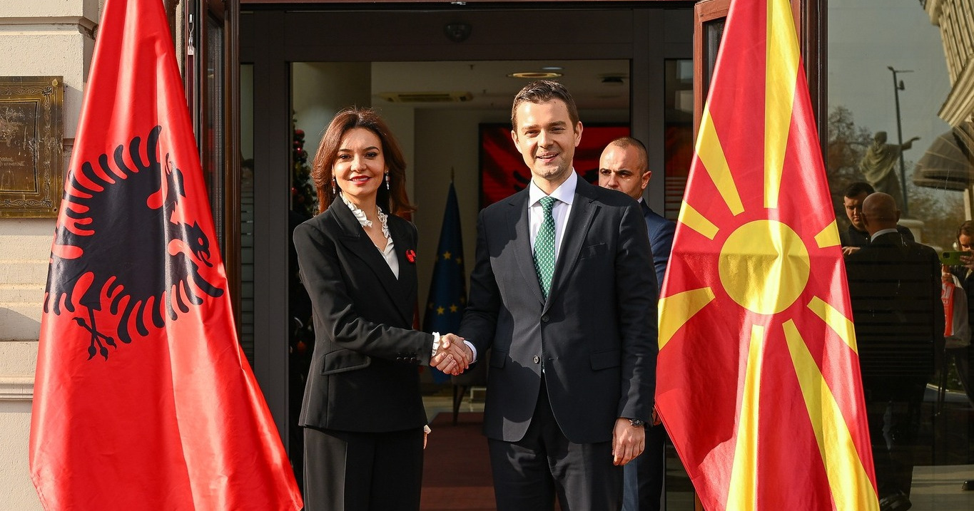 АЛБАНИЈА ЈА ПОДДРЖУВА ИНТЕГРАЦИЈАТА НА МАКЕДОНИЈА ВО ЕУ, КАЖА АЛБАНСКАТА МИНИСТЕРКА СПИРОПАЛИ