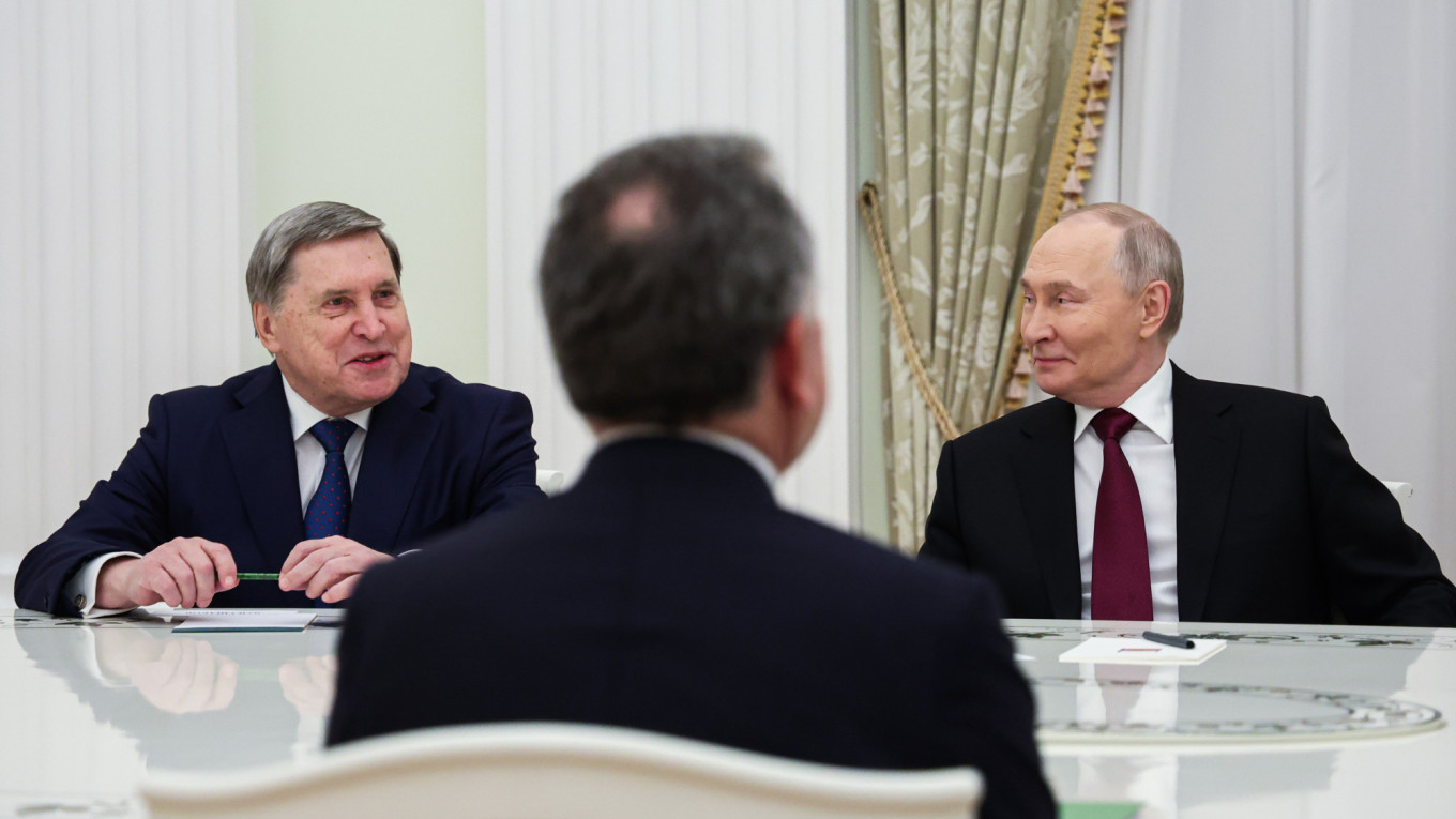 КРЕМЉ НЕГИРА ДЕКА ПУТИН ГО ОТФРЛИЛ МИРОВНИОТ ПЛАН ЗА УКРАИНА, ВЕЛИ ДЕКА НЕШТО БИЛО ПРИФАТЕНО